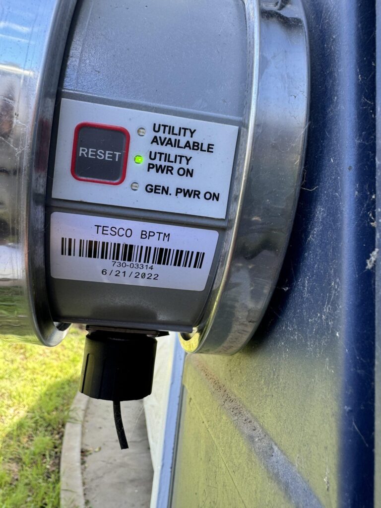 Backup-Power-Transfer-Meter